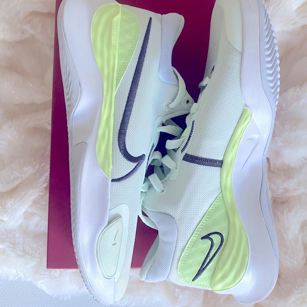 Nike Women's Athletic Shoes - White and Lime